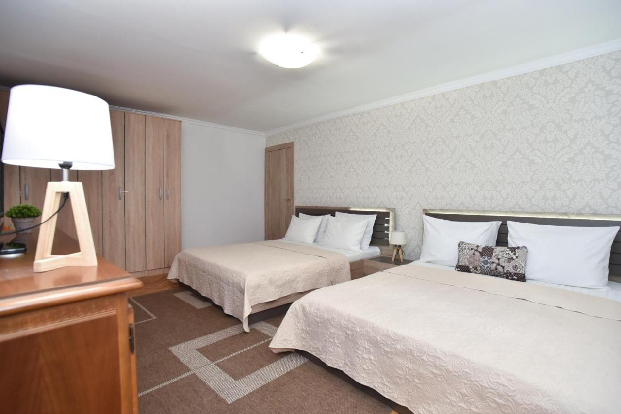 Palm Square 1 Old Town Apt Budva