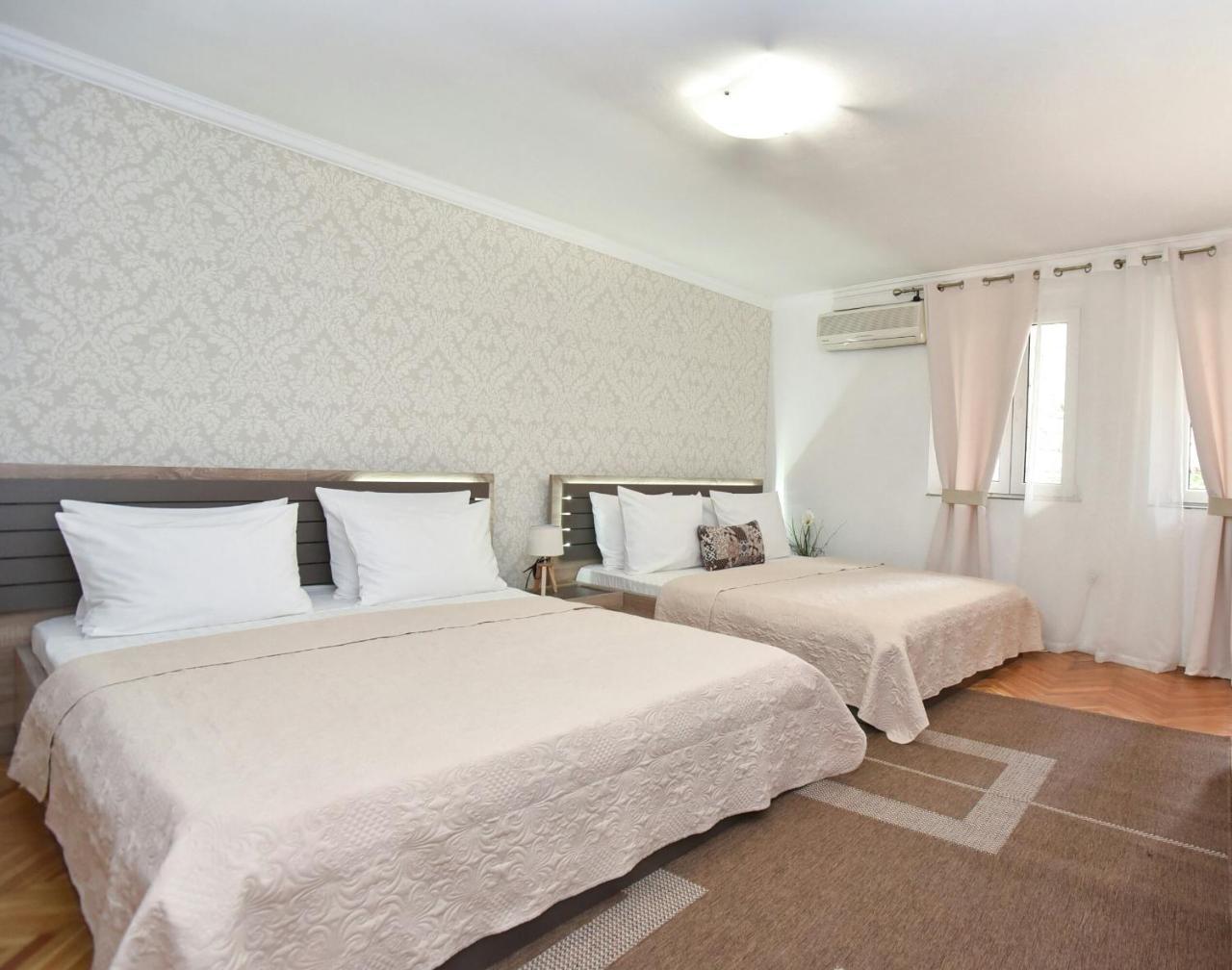 Apartment Palm Square 1 Old Town Apt Budva